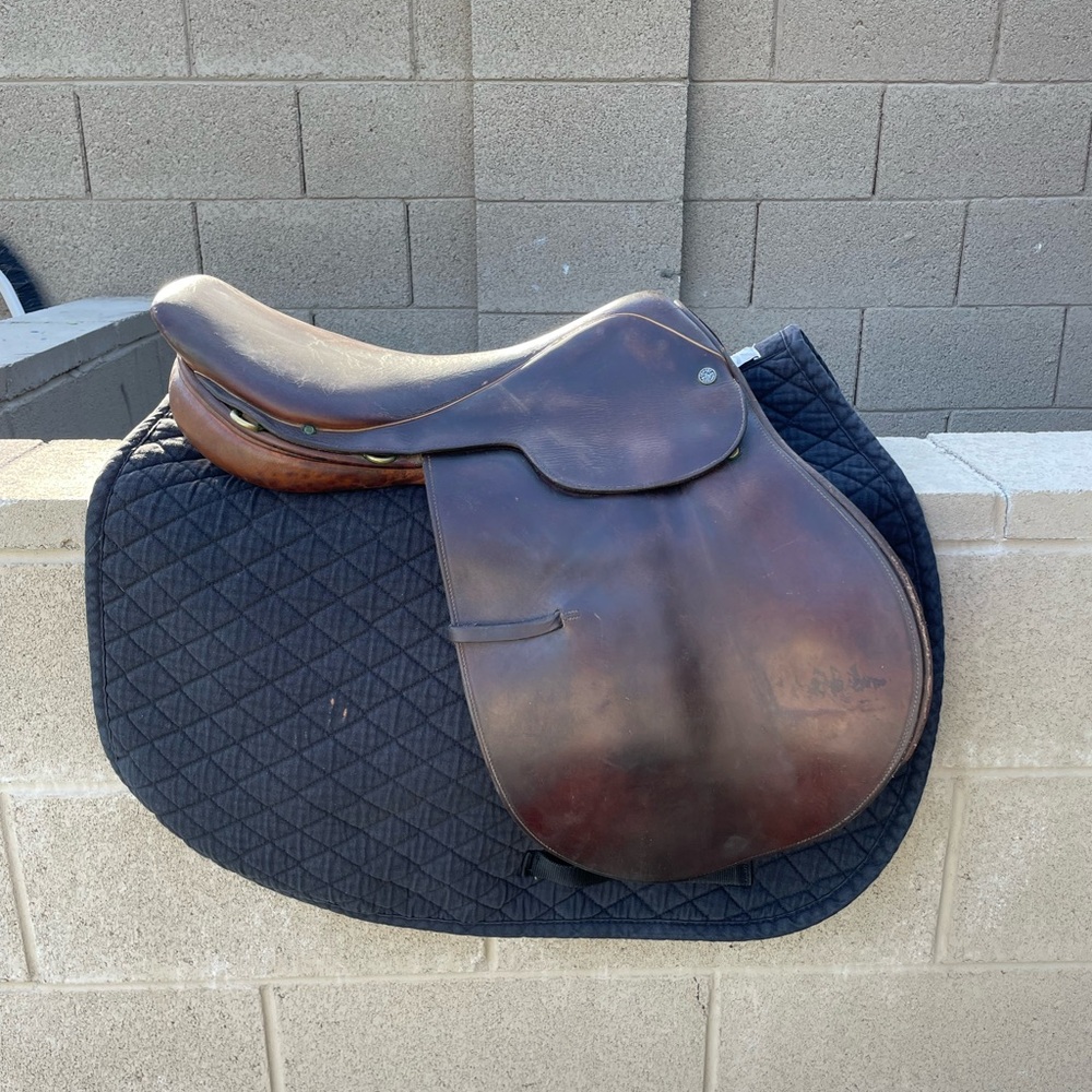 Crosby saddle